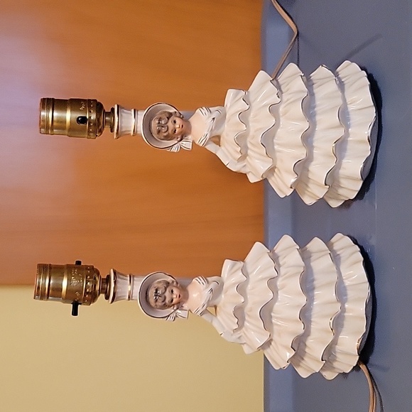 Southern belle boudoir lamps matching pair. Antique porcelain bedroom lamps - Picture 1 of 4